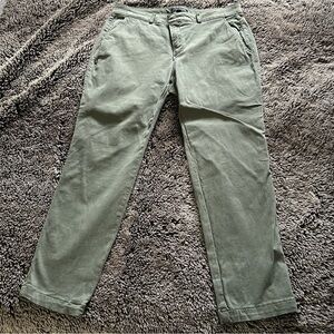 Banana Republic Olive Green Chino Sloan Fit Pants 8